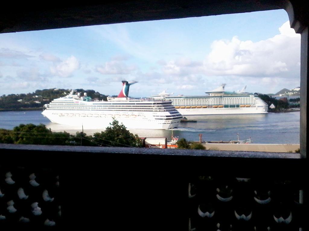 Harbour Vista Inn Кастри Стая снимка